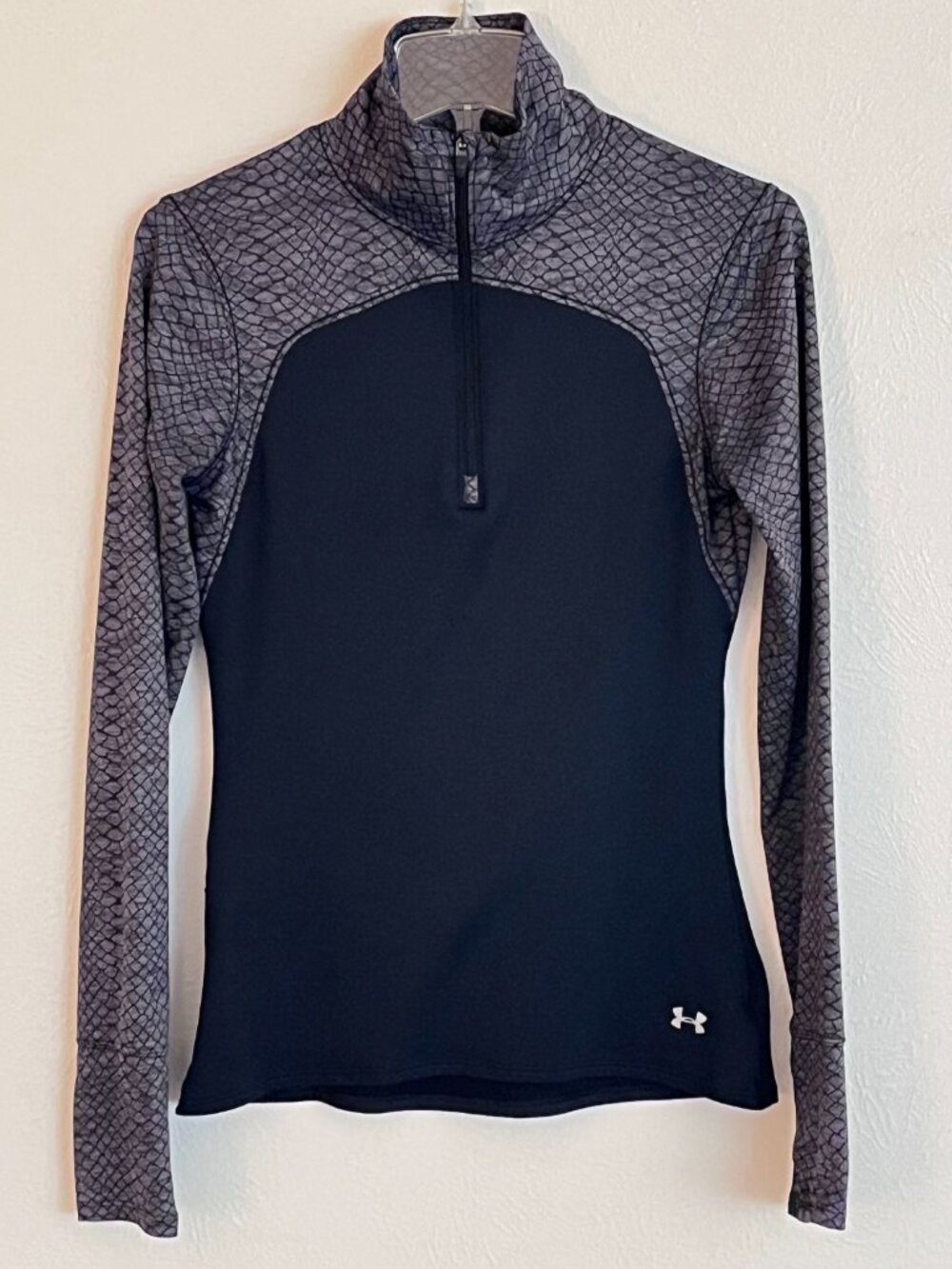 Under Armour Women's ColdGear Quarter Zip Gray Running Top M Thumbholes Pocket